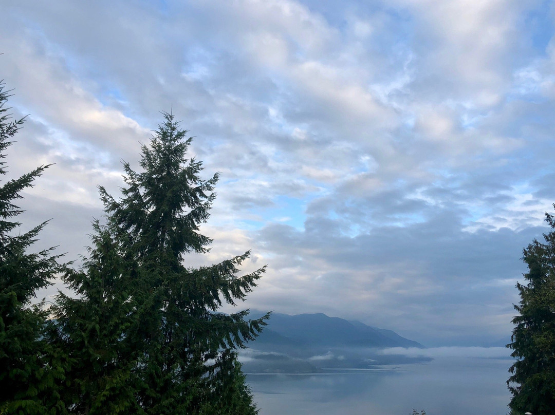 Sechelt Inlet B&B主图