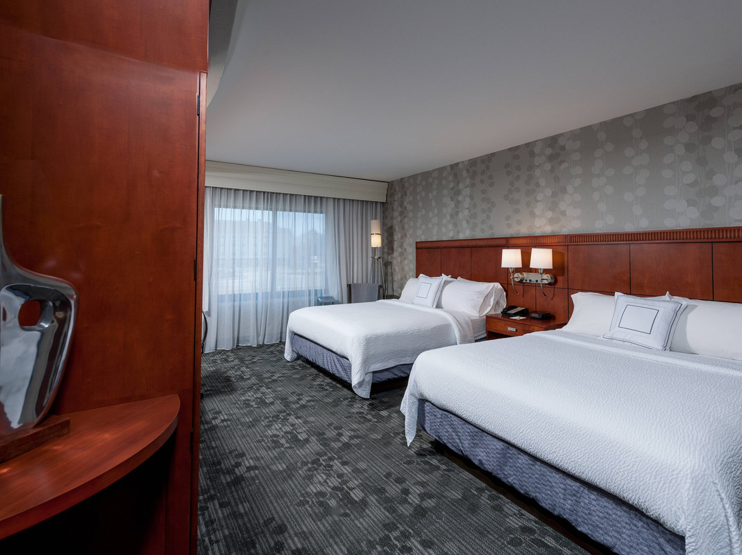 Courtyard Portland Airport主图