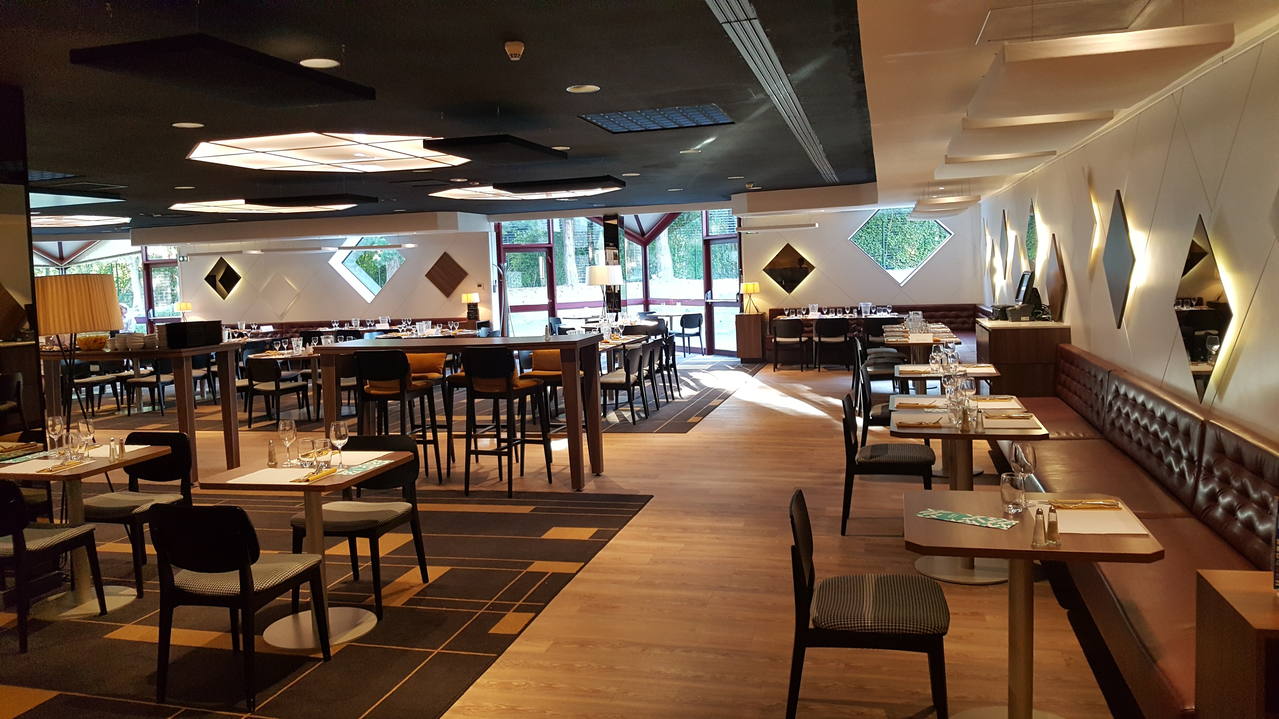 水星冈科特德纳克尔酒店-餐饮