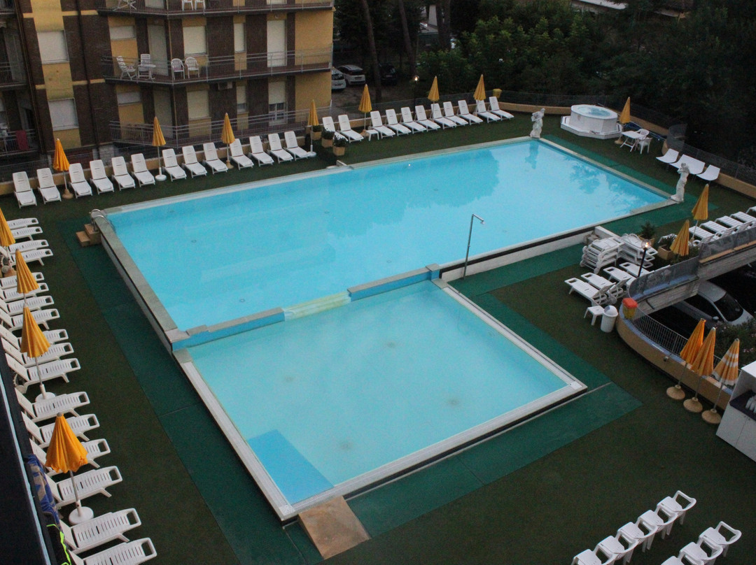 Club Family Aparthotel Costa dei Pini主图