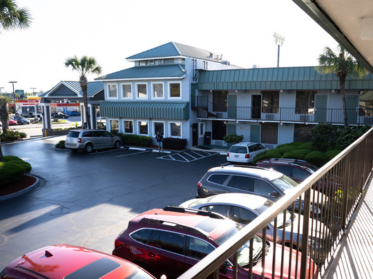 贝斯特韦斯特中央酒店主图