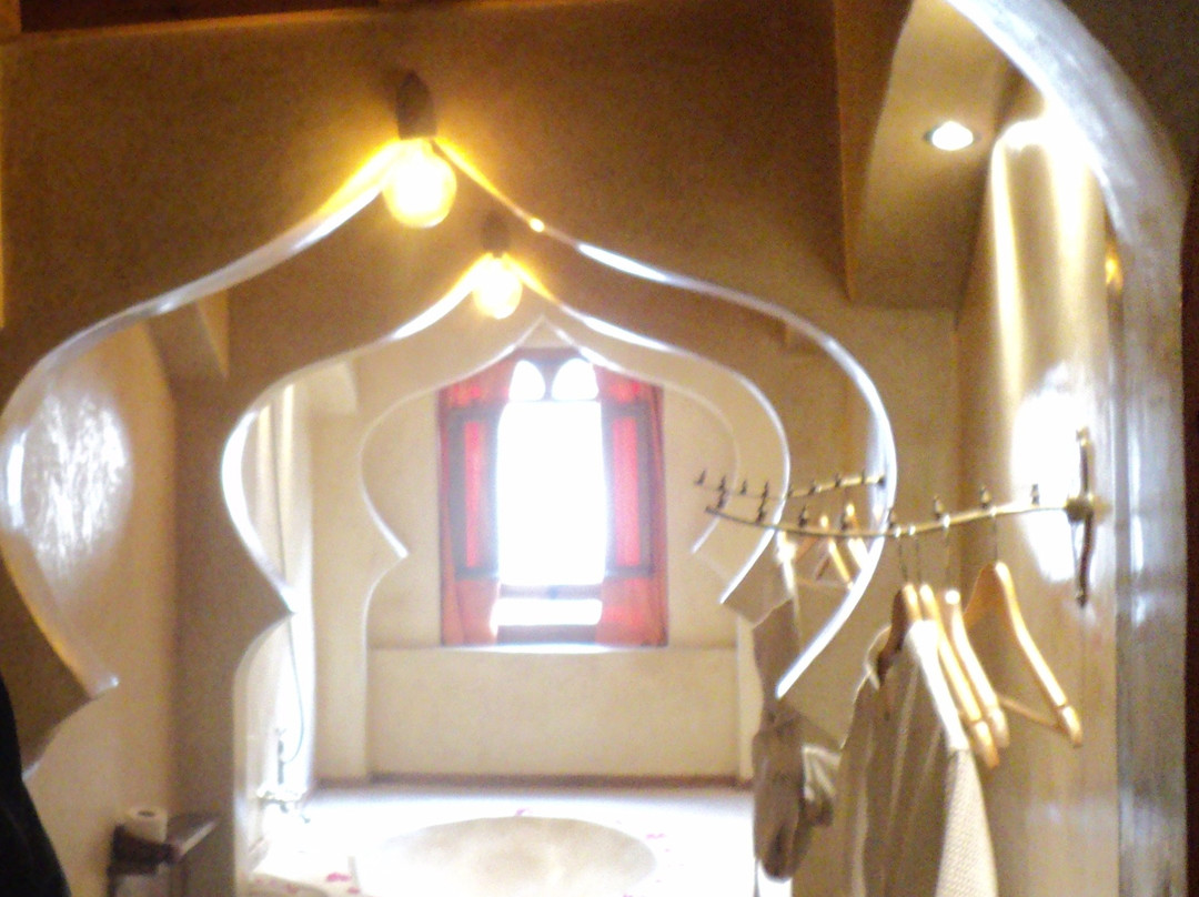 里亚德康巴莱特酒店主图