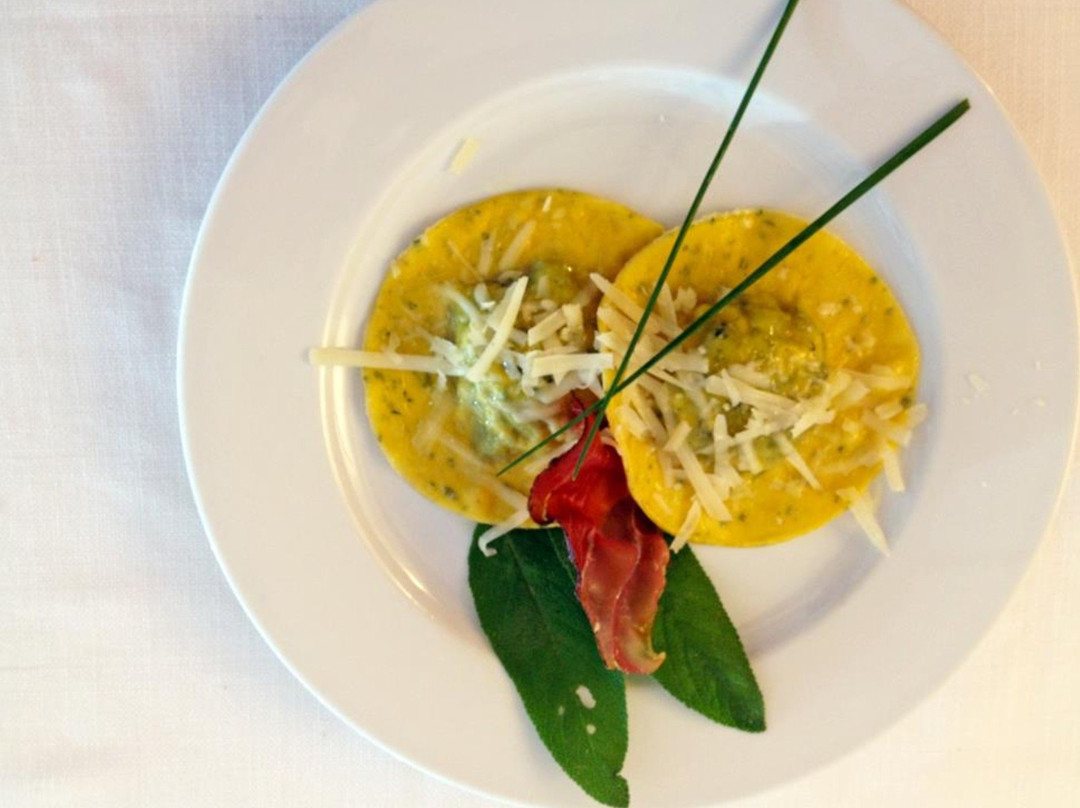 Trambileno餐馆和美食-Ristorante Bosco dei Pini Neri