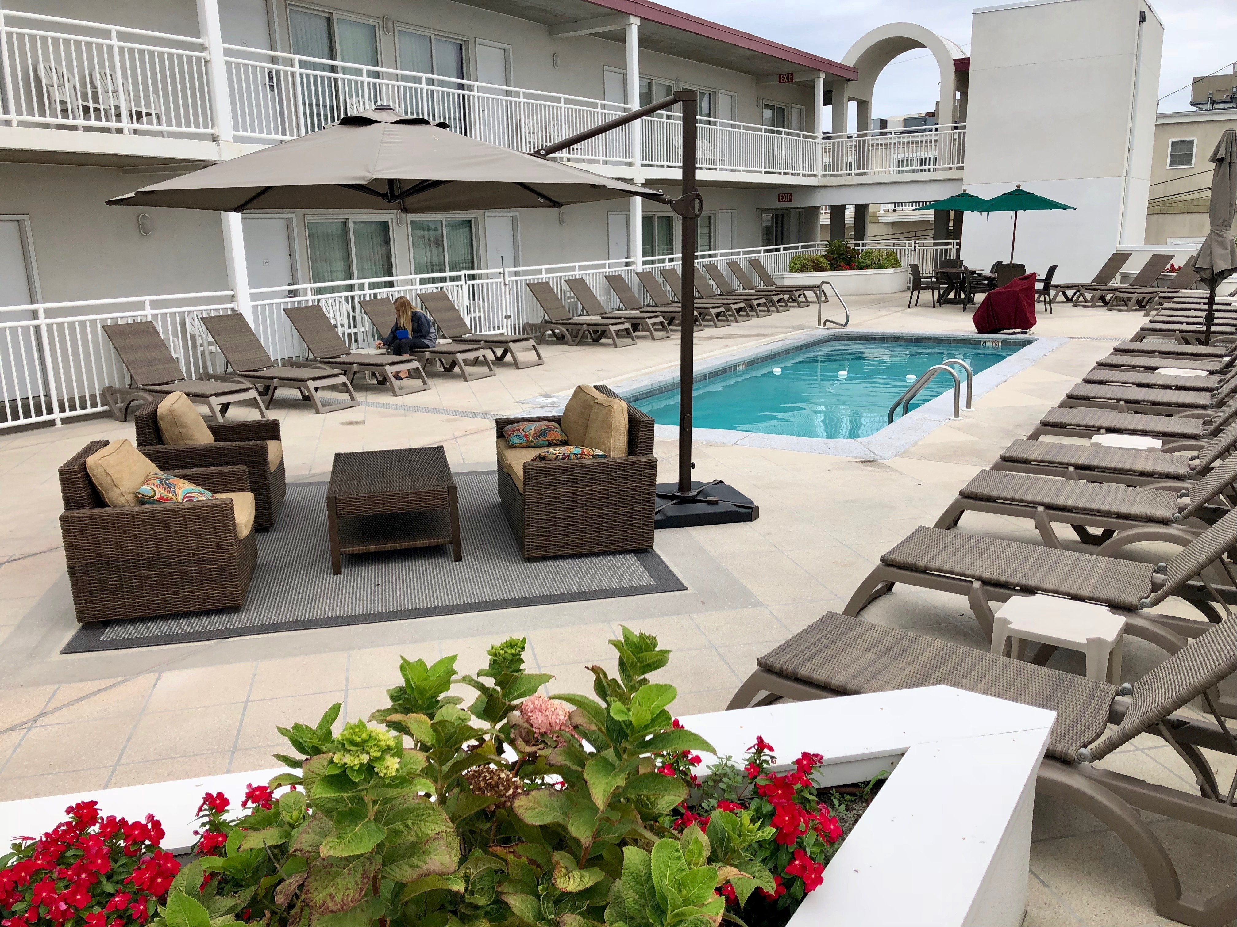 Beach Club Suites-官方