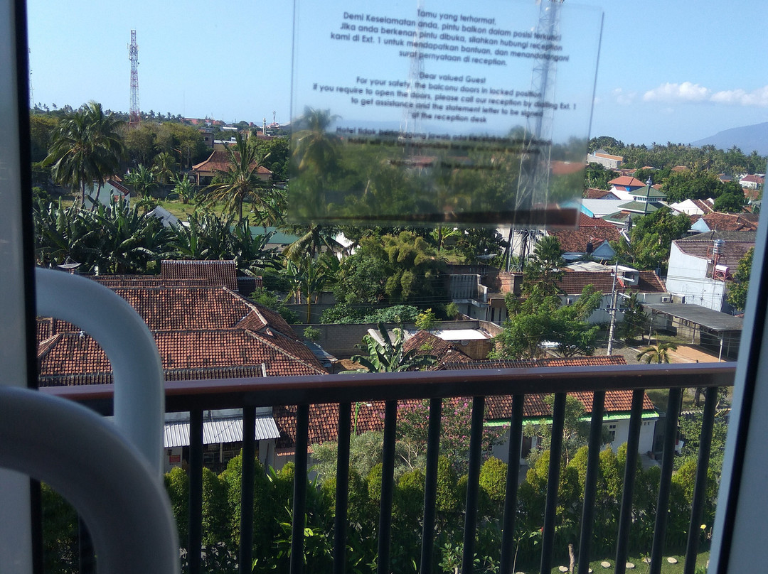 Hotel Santika Banyuwangi主图