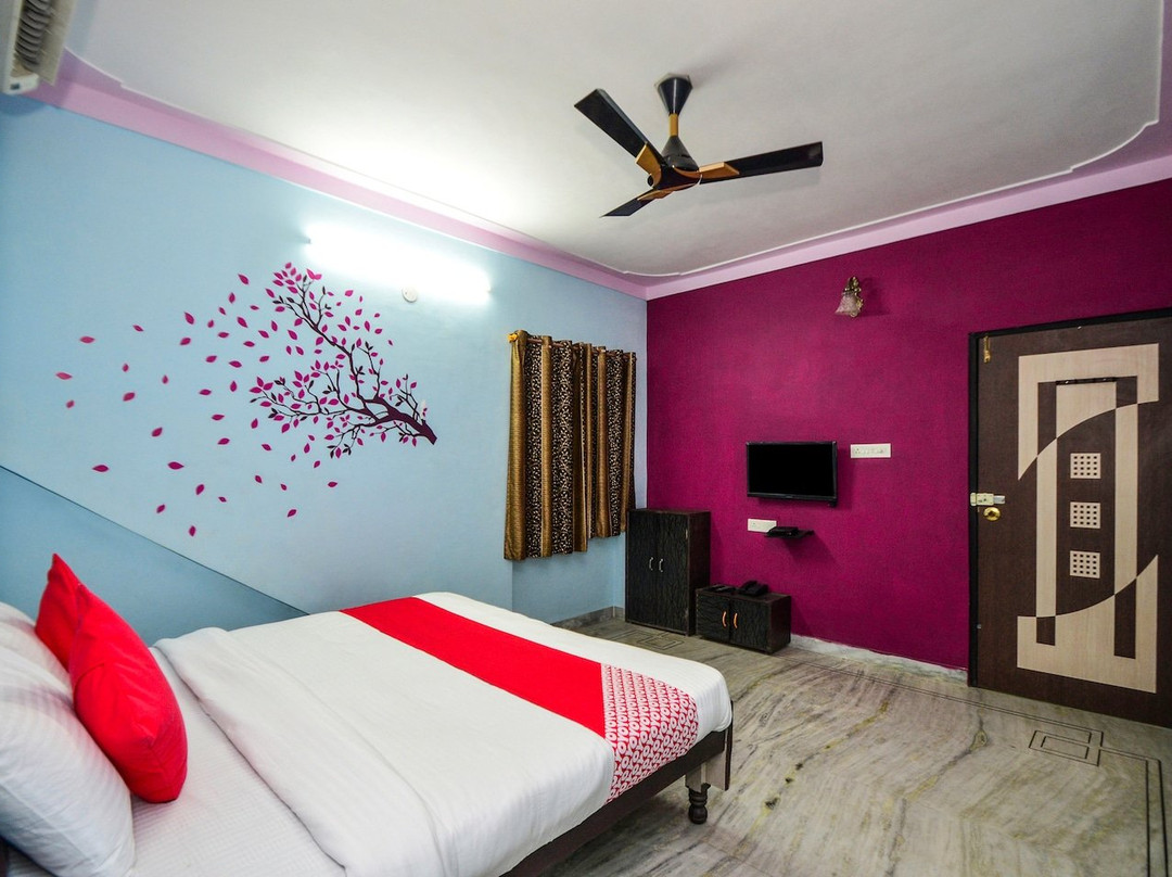 Collection O 23148 The Royal Villa And Restaurant主图