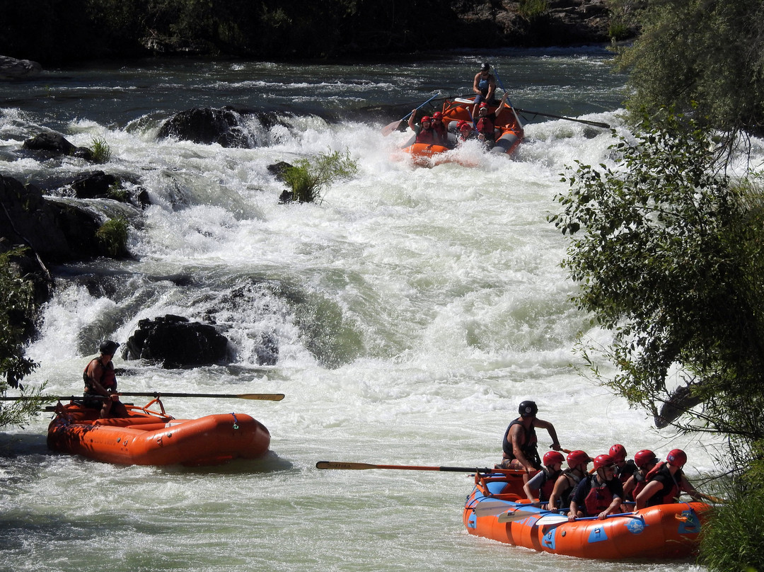 Ti'lomikh Falls-Gold Hill必去景点