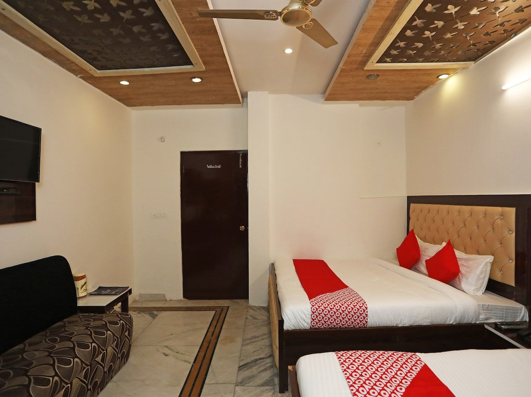 OYO 19820 Hotel Aanandan Residency