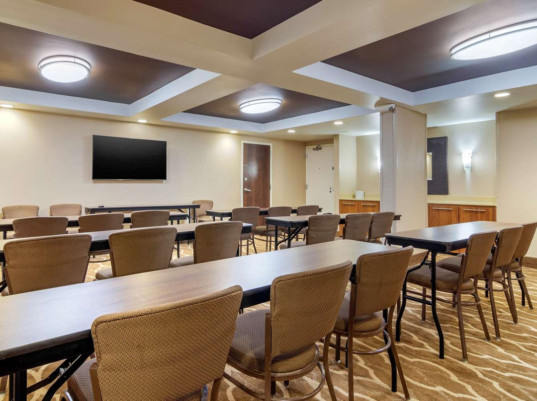 Spark by Hilton Atlanta Airport South College Park主图