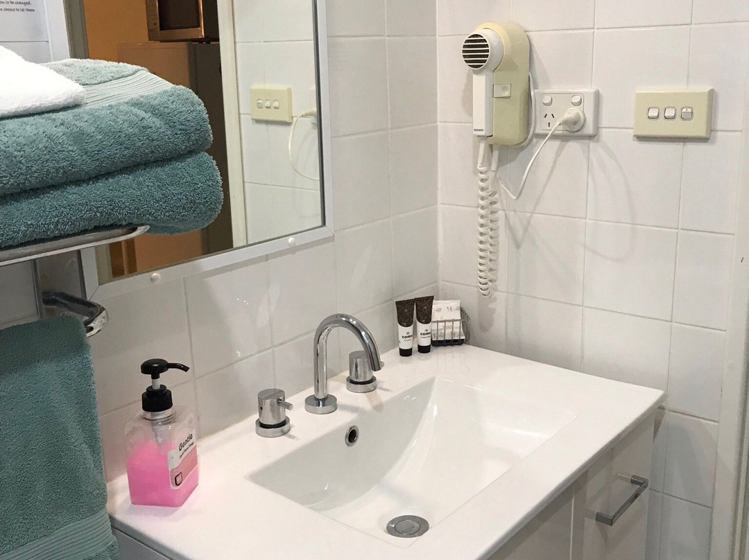 鸸鹋点汽车旅馆主图