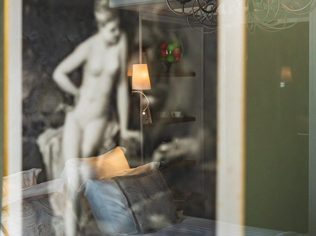 Brit Hotel Privilège Lisieux-La Villa des Arts主图