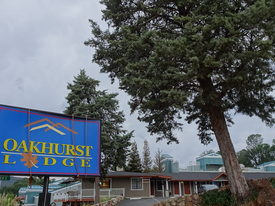 约塞米蒂奥克赫斯特小木屋主图