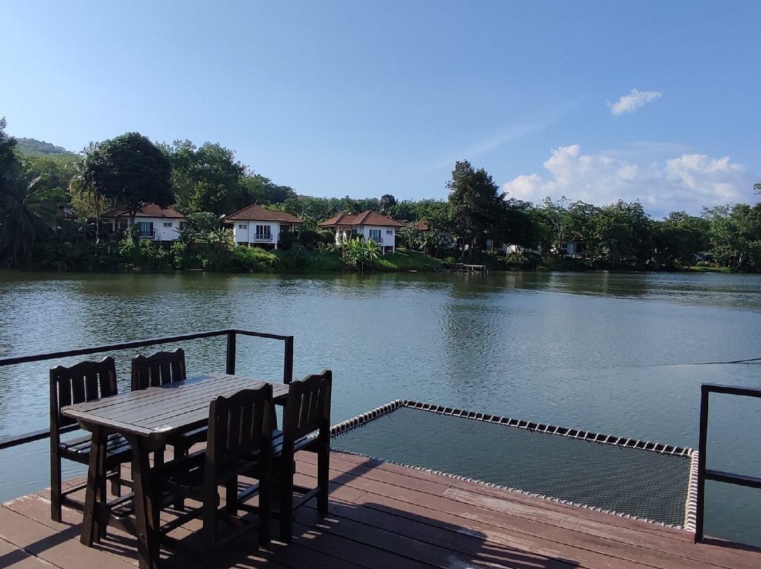 Kruvit Resort