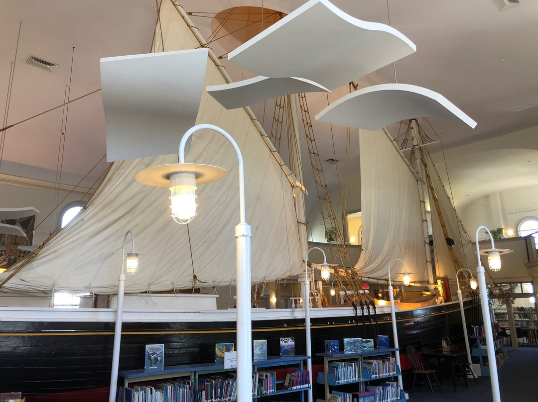 Provincetown Library景点图片