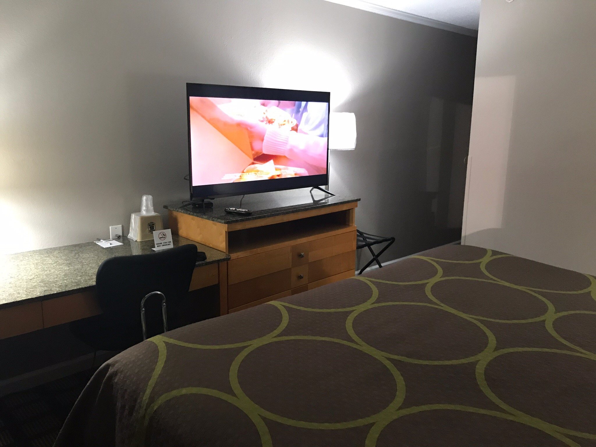 Red Roof Inn Suffolk-官方