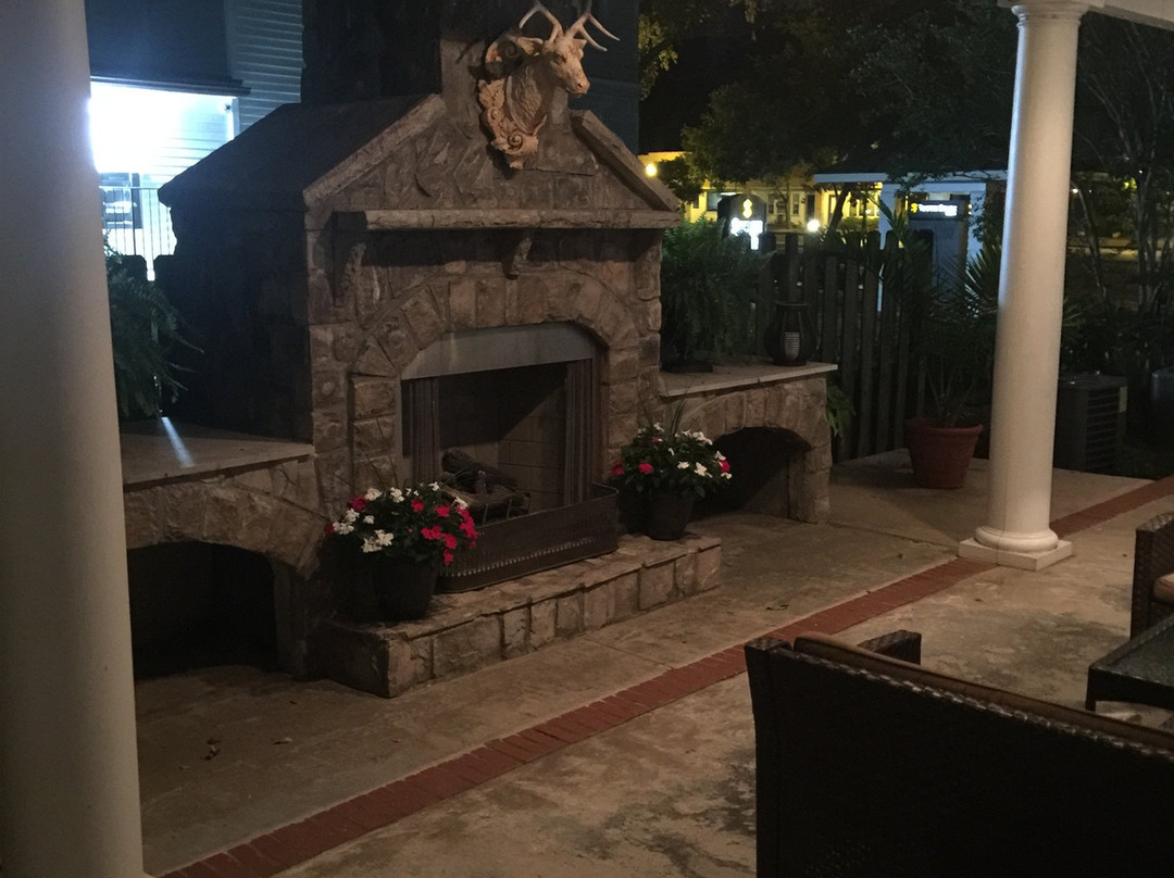 Carriage House Inn主图