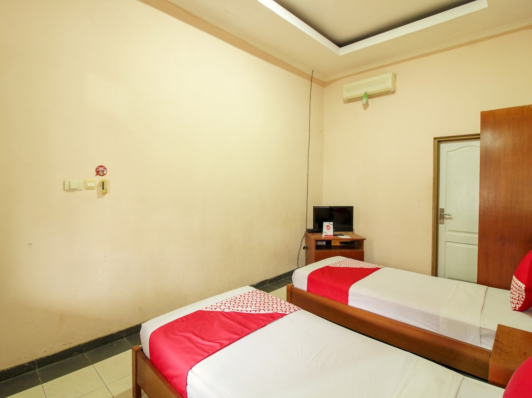 RedDoorz Plus @ Hotel Sofia Pangandaran主图