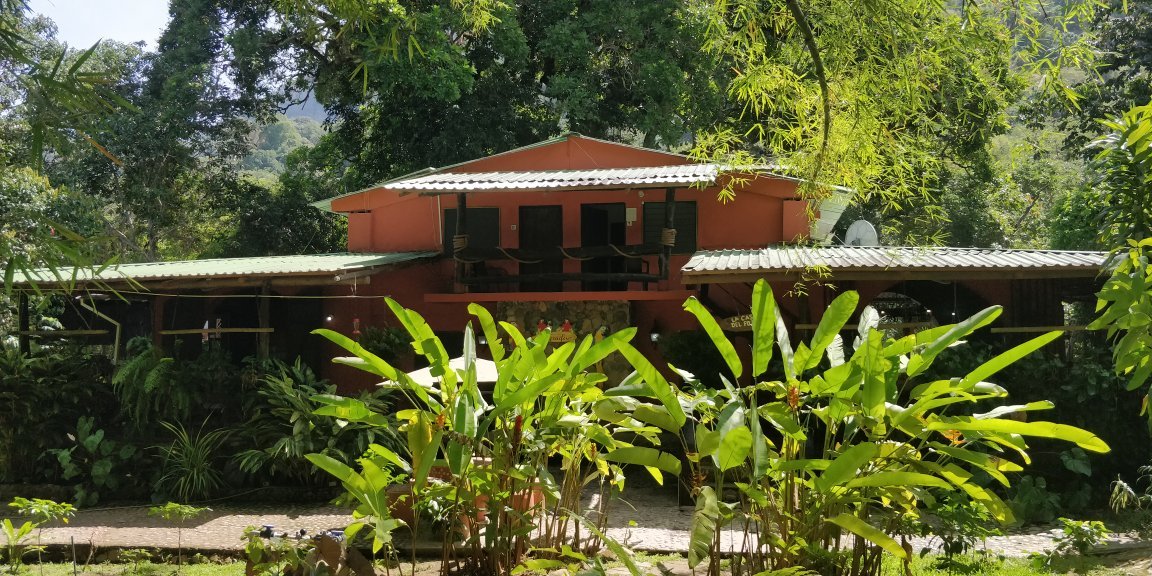 La Casa Del Pozo Azul-官方