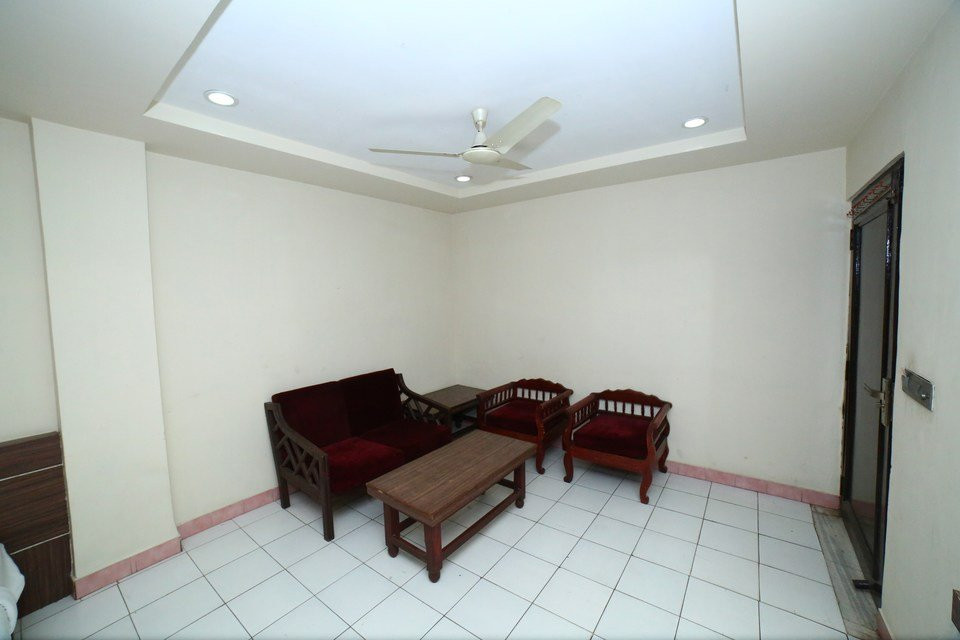 OYO 1067 Hotel Surbhi主图