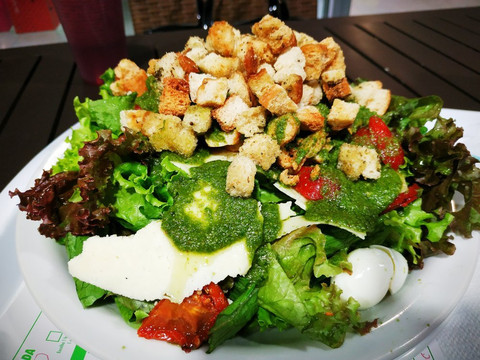 Maduro Sucos e Saladas