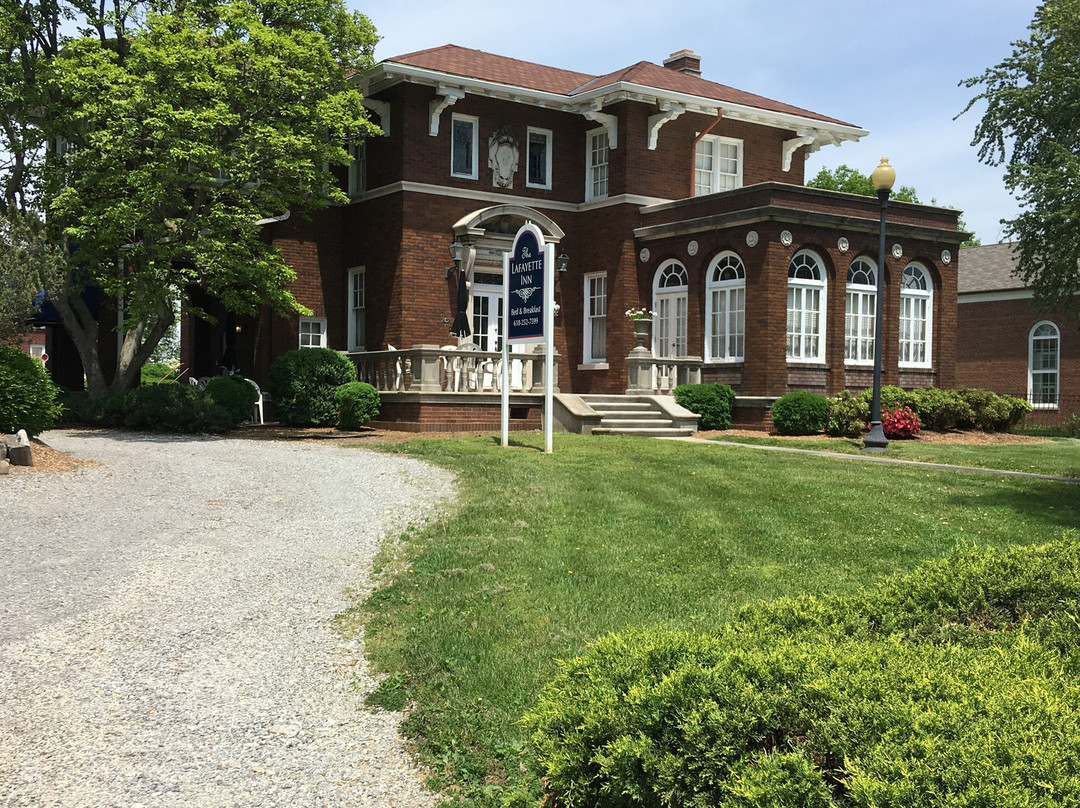 Lafayette Inn