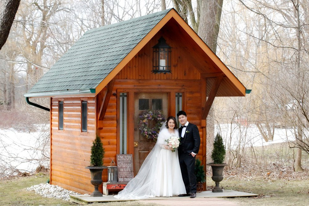 Elope Niagara's Little Log Wedding Chapel景点图片