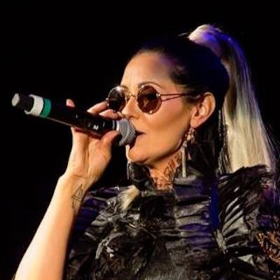 Farmers Creek Antiques & Mac's Wine Cellar-Maquoketa必去景点