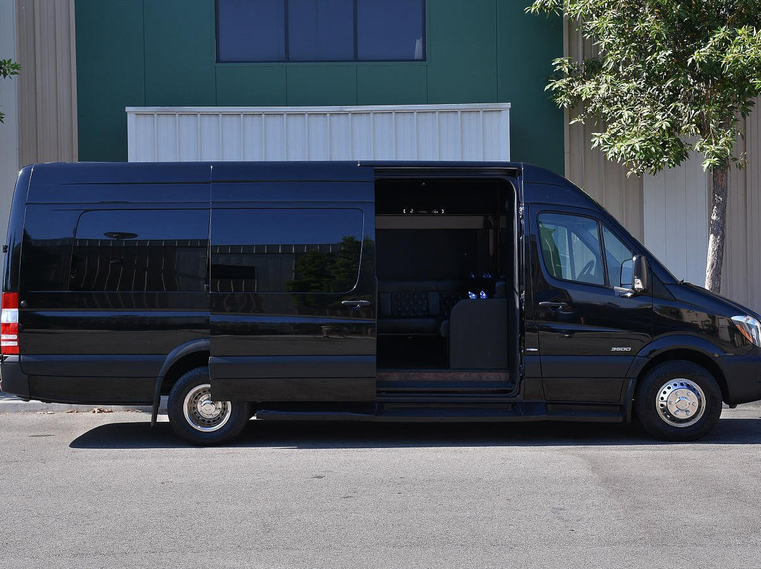 Grand Cru Limousine - Wine Tours & Transportation-帕索罗布尔斯必去景点