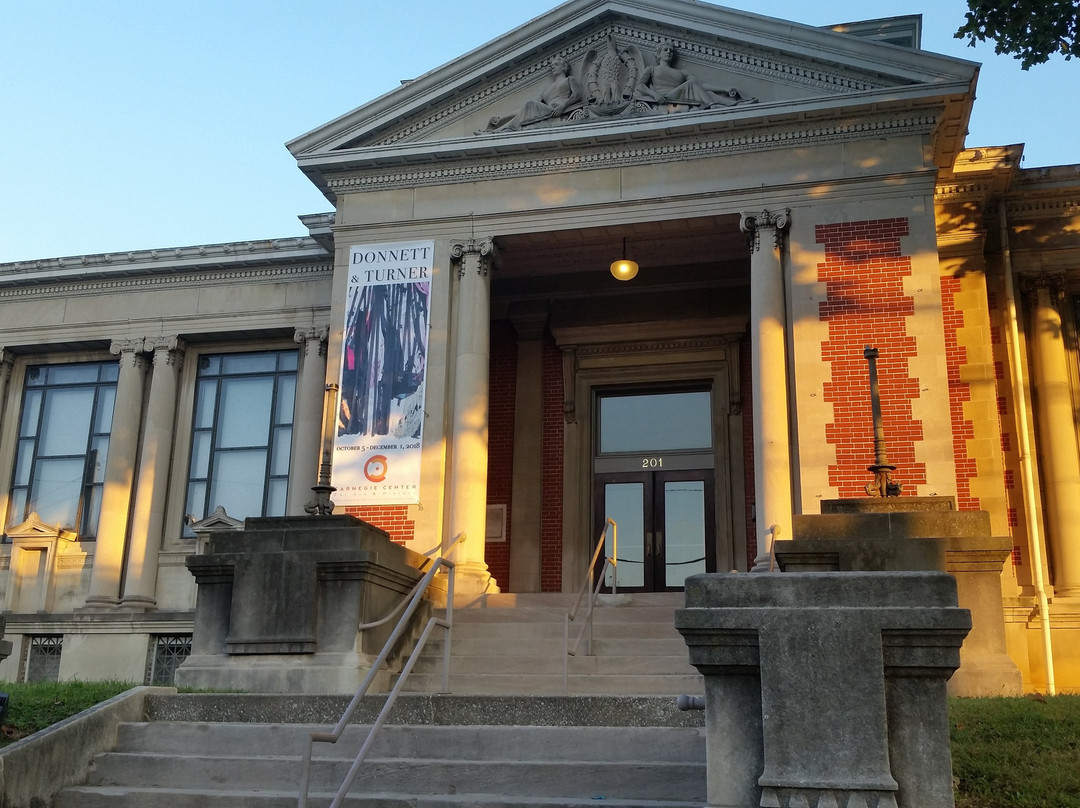Carnegie Center for Art & History-New Albany必去景点