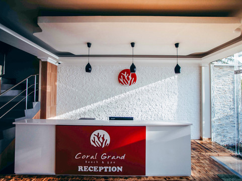 珊瑚海滩水疗大酒店主图