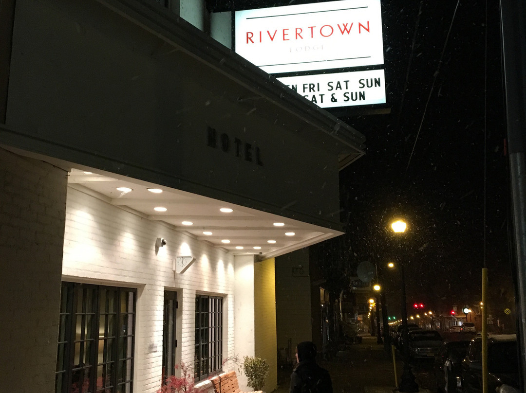 Rivertown Lodge主图