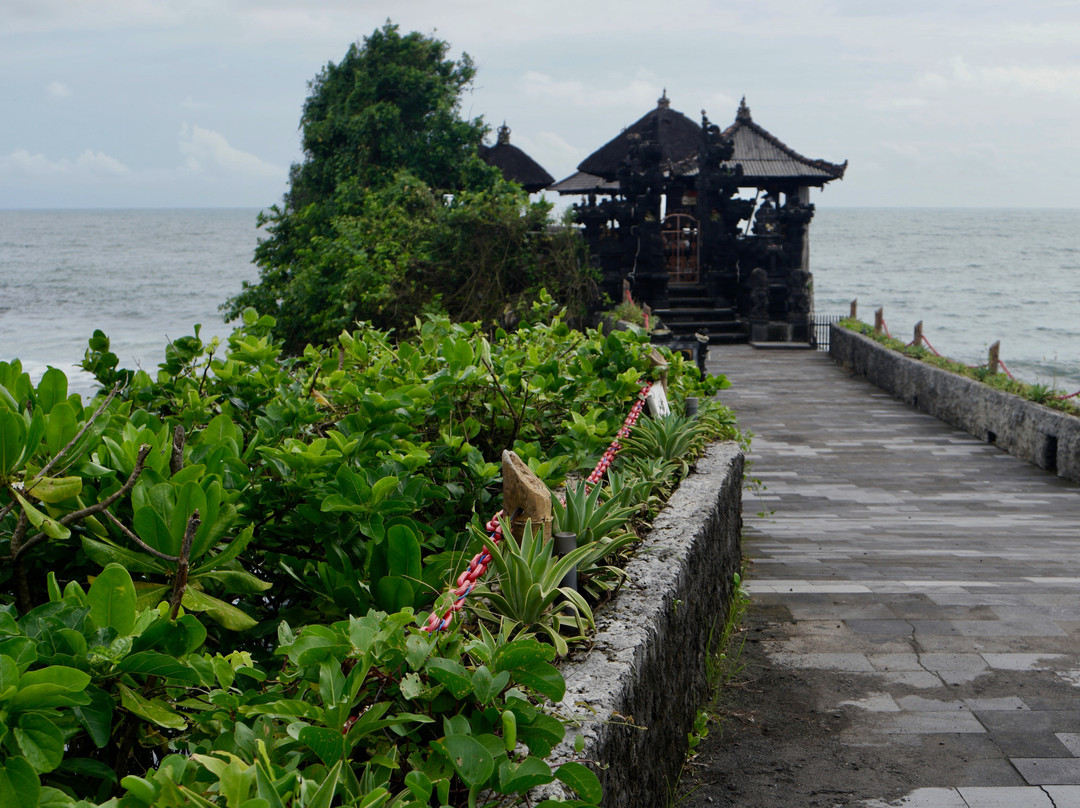 Pura Batu Bolong景点图片