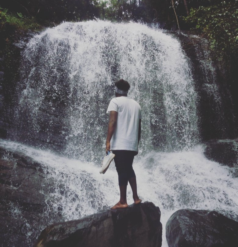 Pattathipara Waterfall景点图片