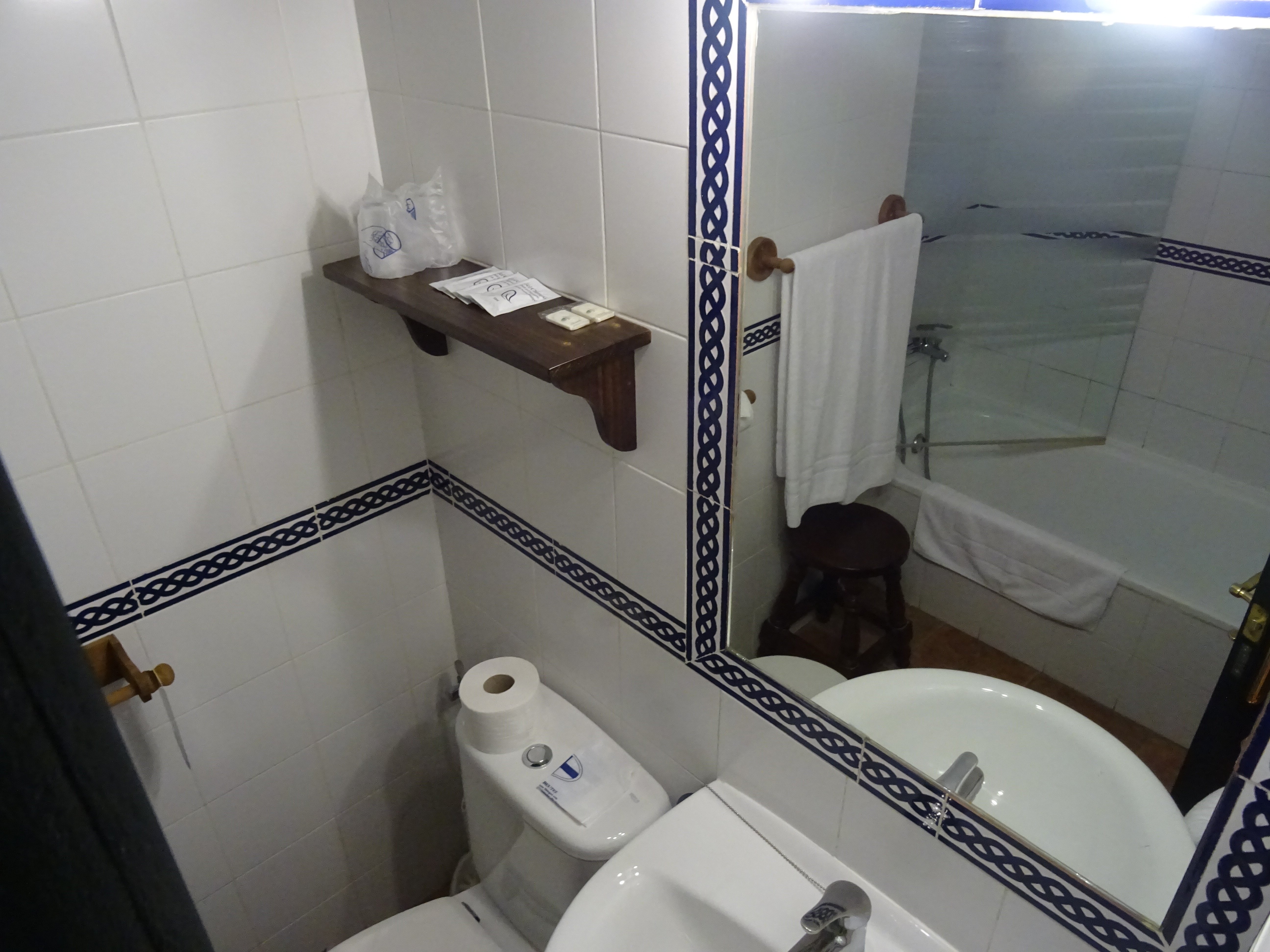 Hotel Tugasa Sierra Y Cal-浴室
