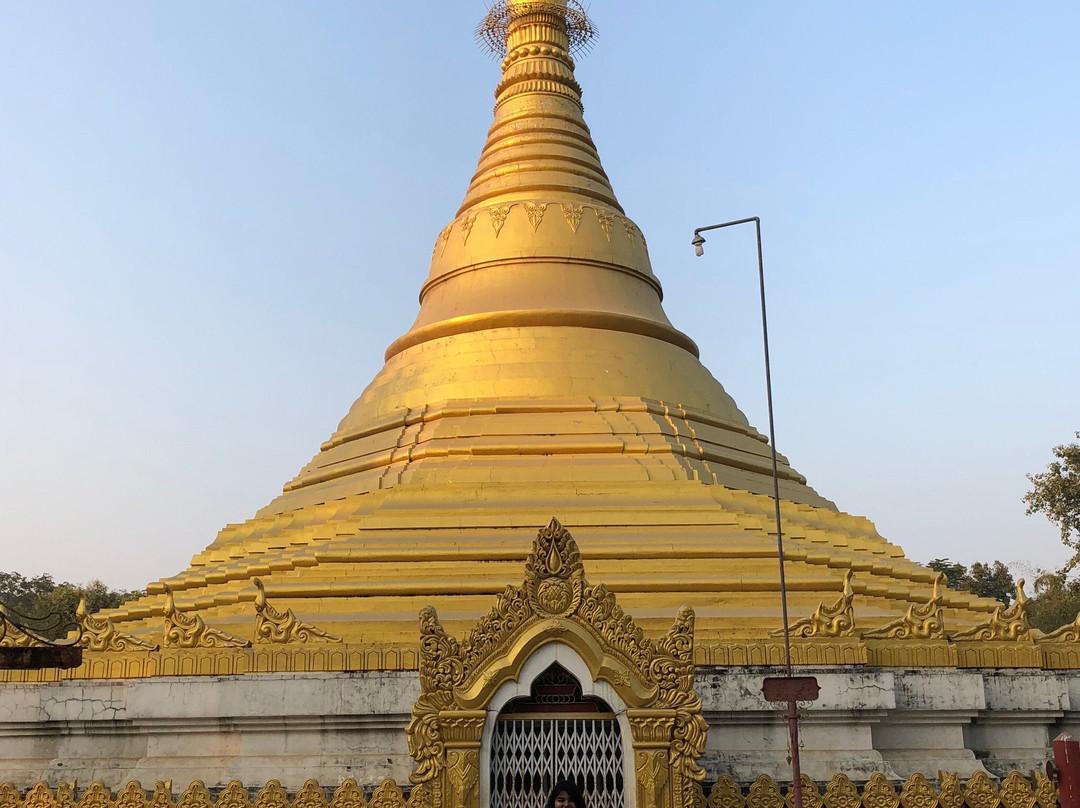 Myanmar Golden Monastery景点图片