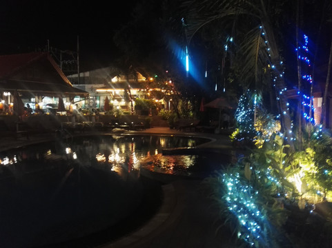 萨法里海滩酒店主图