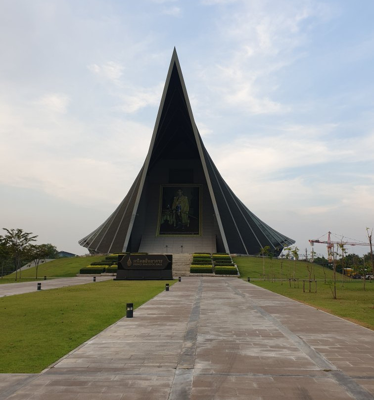 Prince Mahidol Hall-佛统必去景点