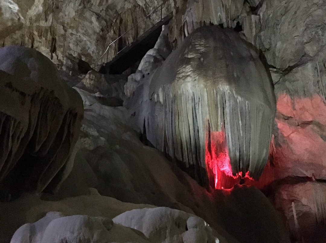 New Athos Cave景点图片