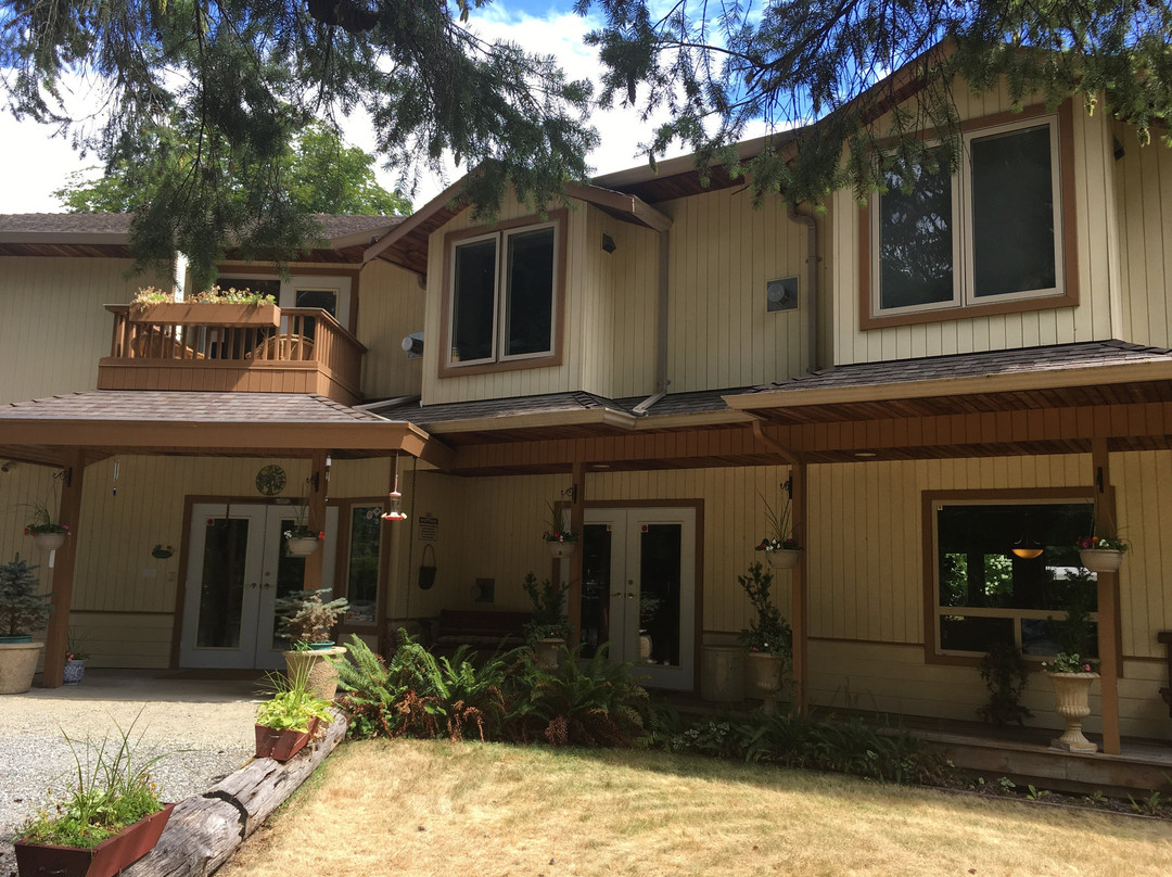 Cedar Wood Lodge Bed & Breakfast Inn & Conference Center主图