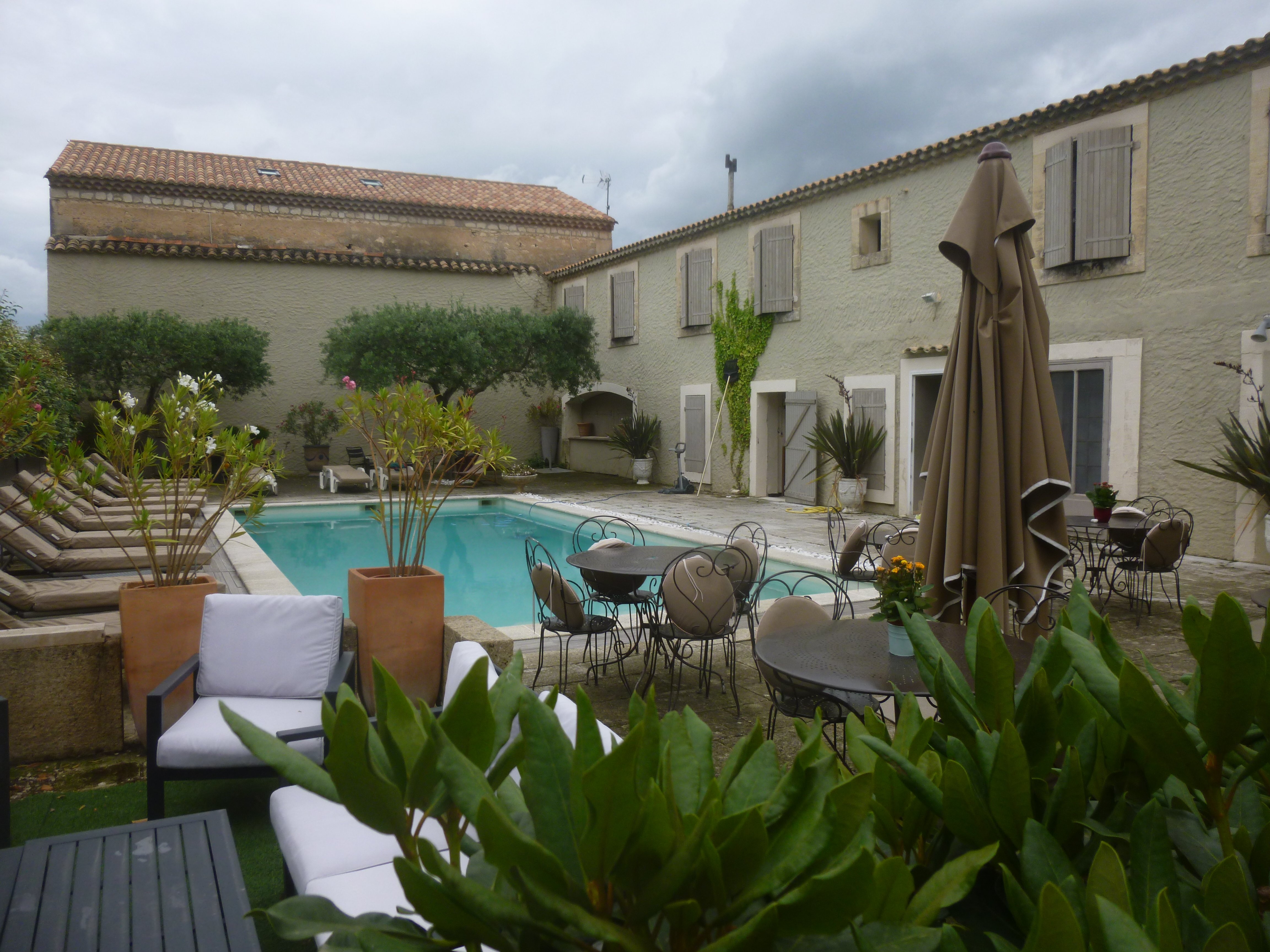 Hotel Restaurant Les Magnanarelles-泳池