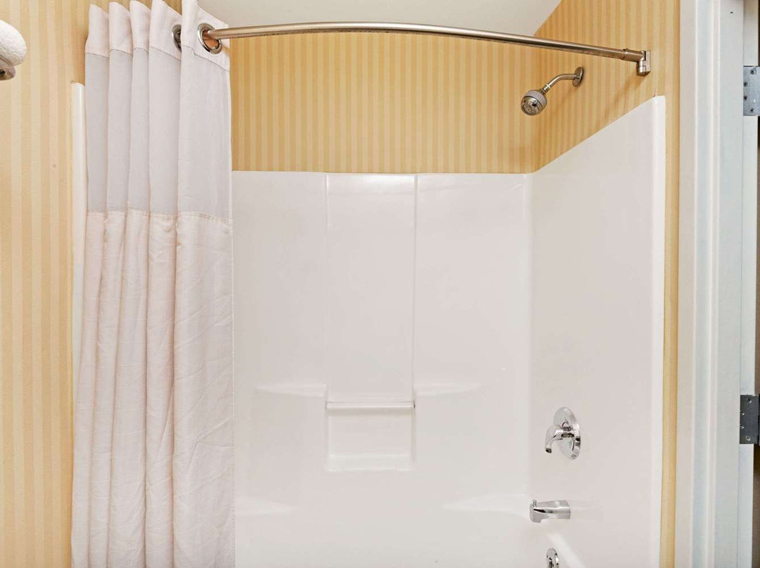 Econolodge By Choice Hotels - Bethel/danbury主图