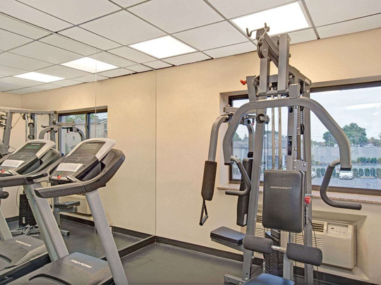 史坦顿岛华美达酒店主图