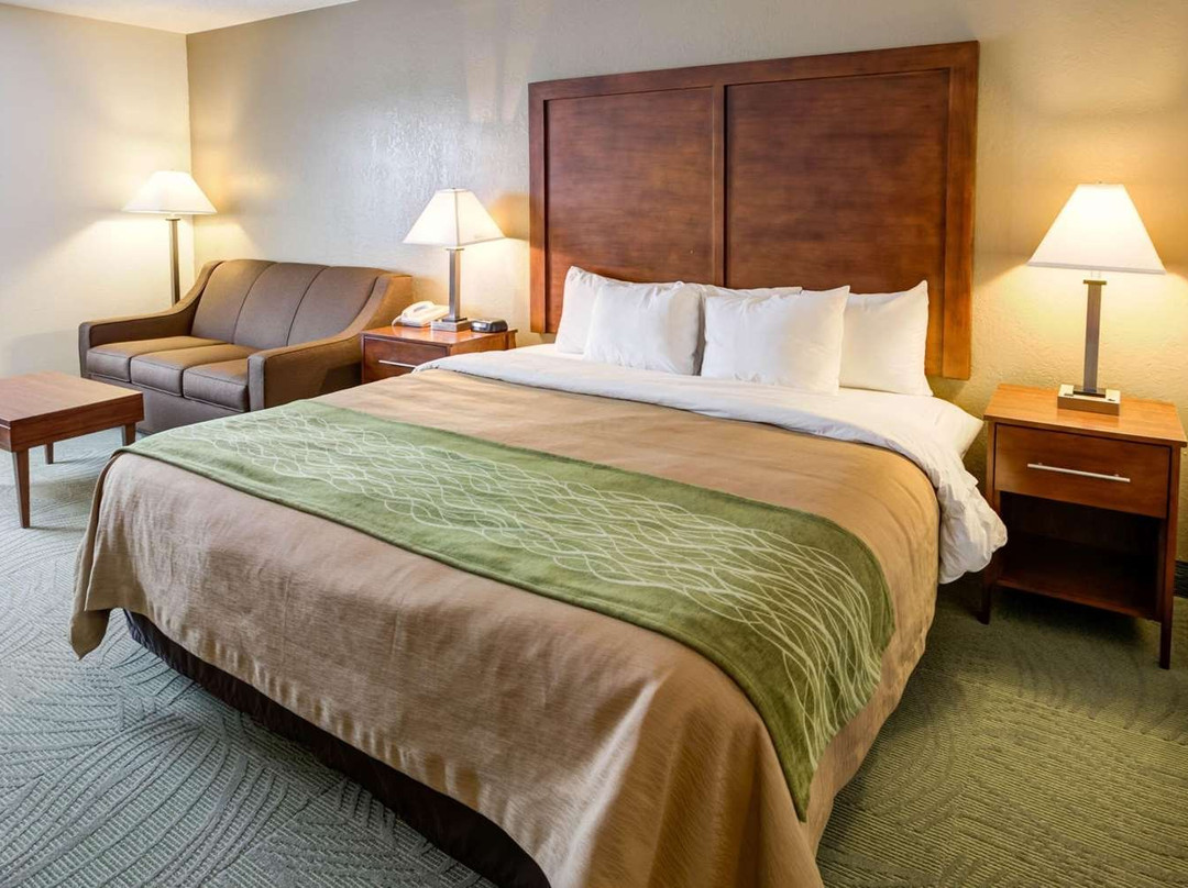 Comfort Inn Muscatine Near Hwy 61主图