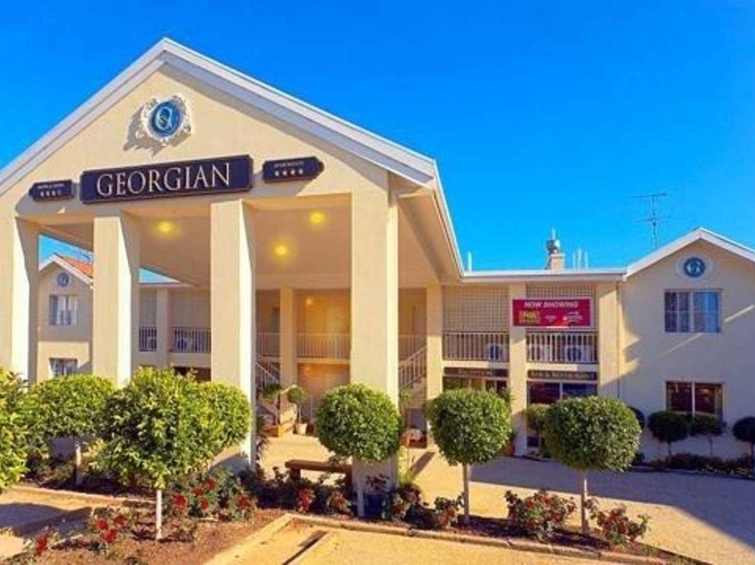 乔治亚舒适套房酒店主图