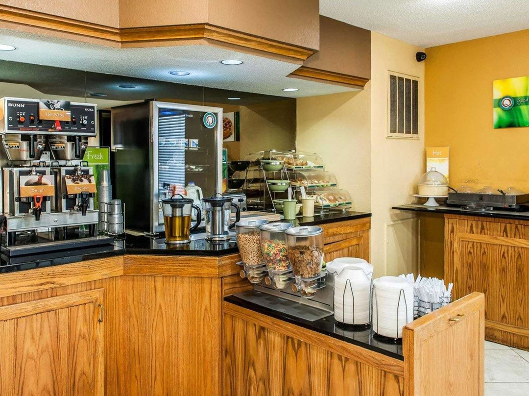 Quality Inn & Suites Shelbyville I-74主图