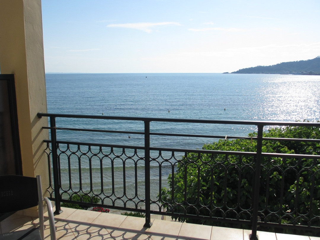 Nisteri Beach Hotel Villa主图