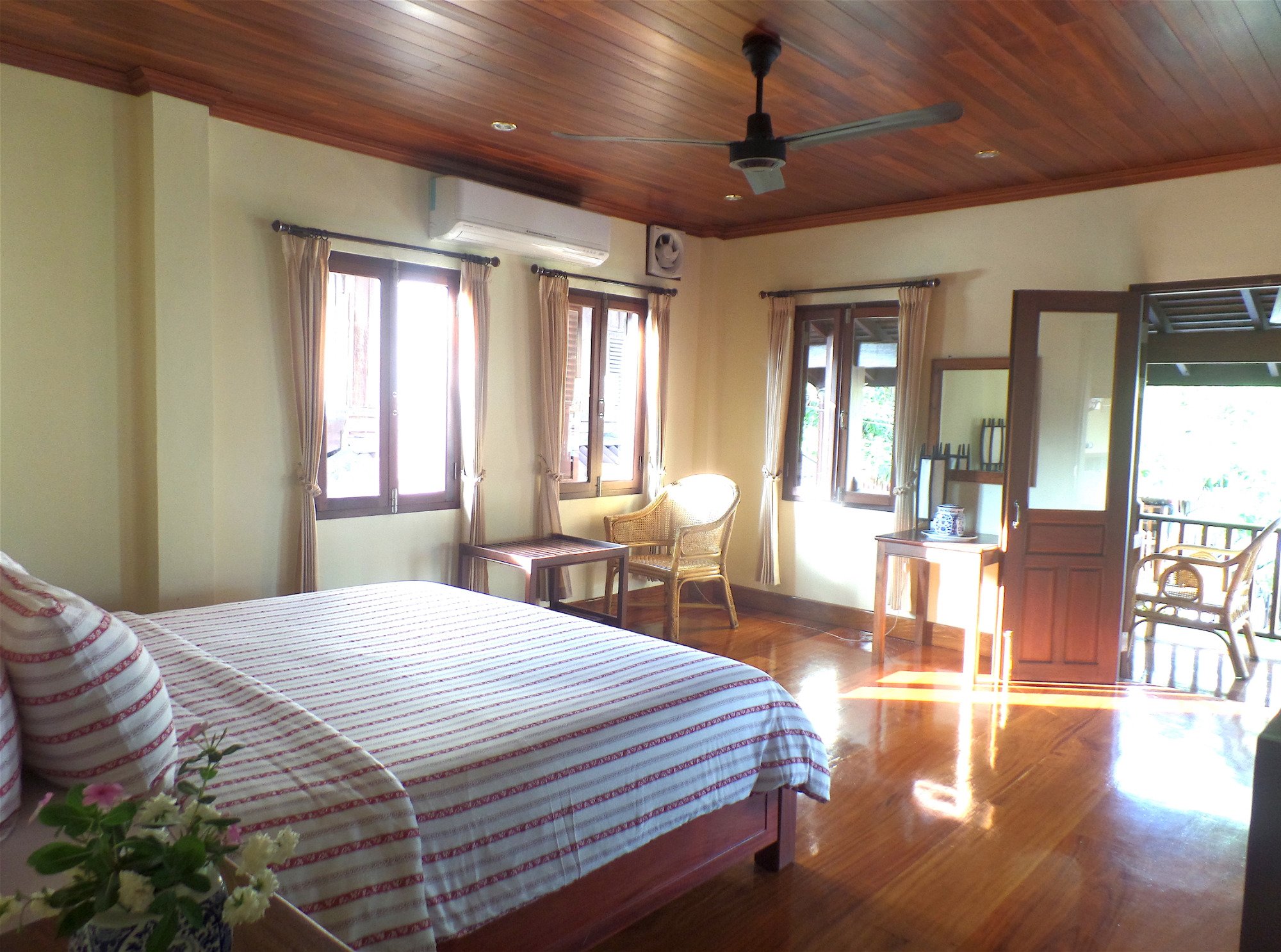 Peninsula Villas-官方