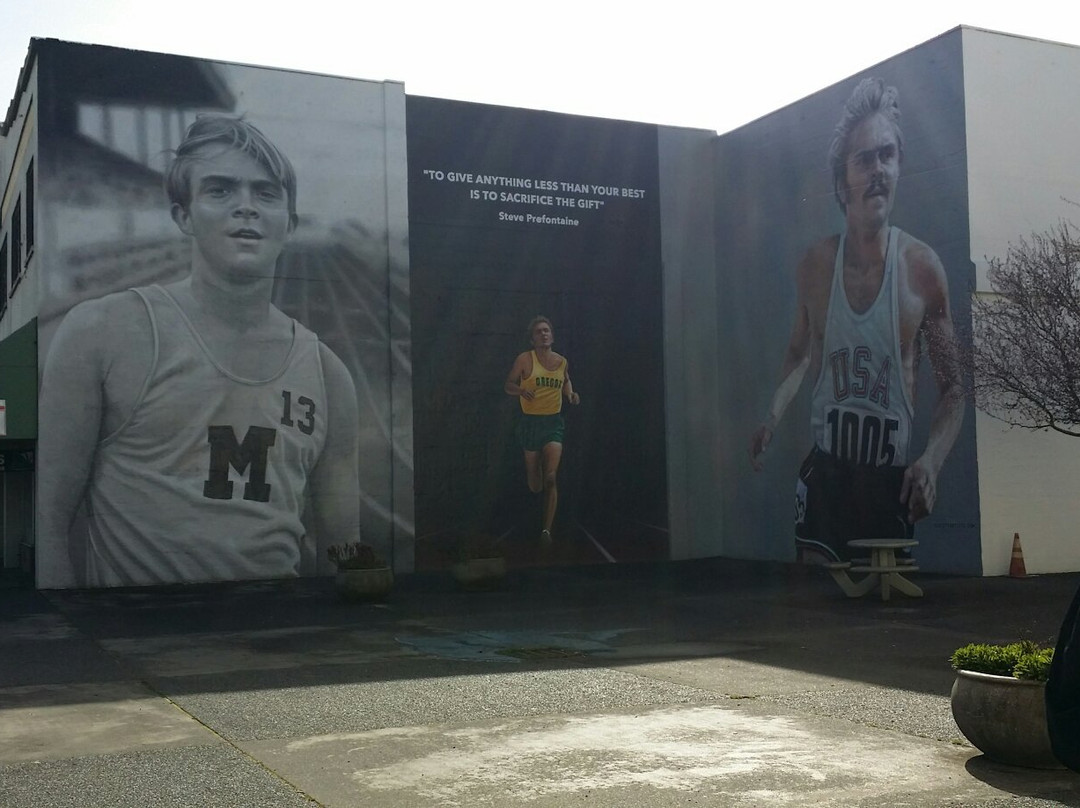 Steve Prefontaine Murals-库斯贝必去景点