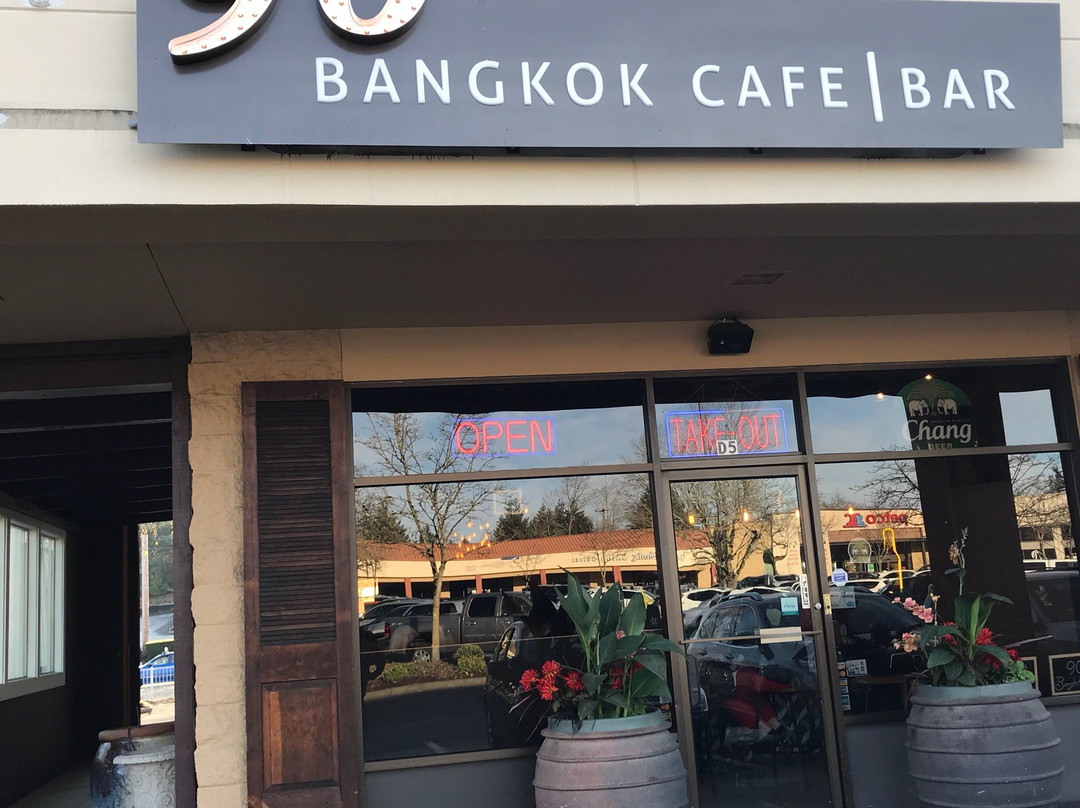90° Bangkok Cafe & Bar