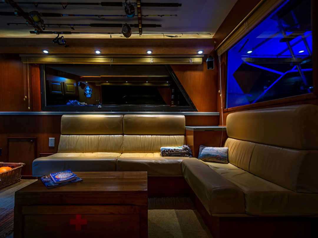 Summer Jam Private Yacht Charters-威廉斯塔德必去景点